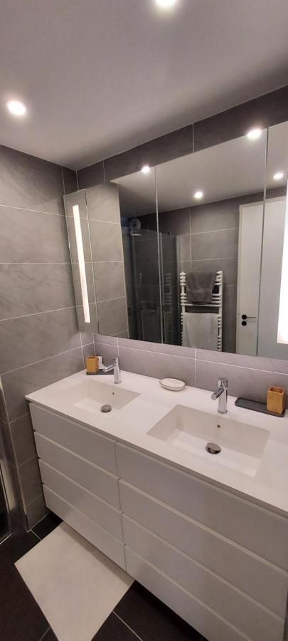 150m2 And A 45m2 Terrace At 8th Floor With Air Conditioning Appartamento